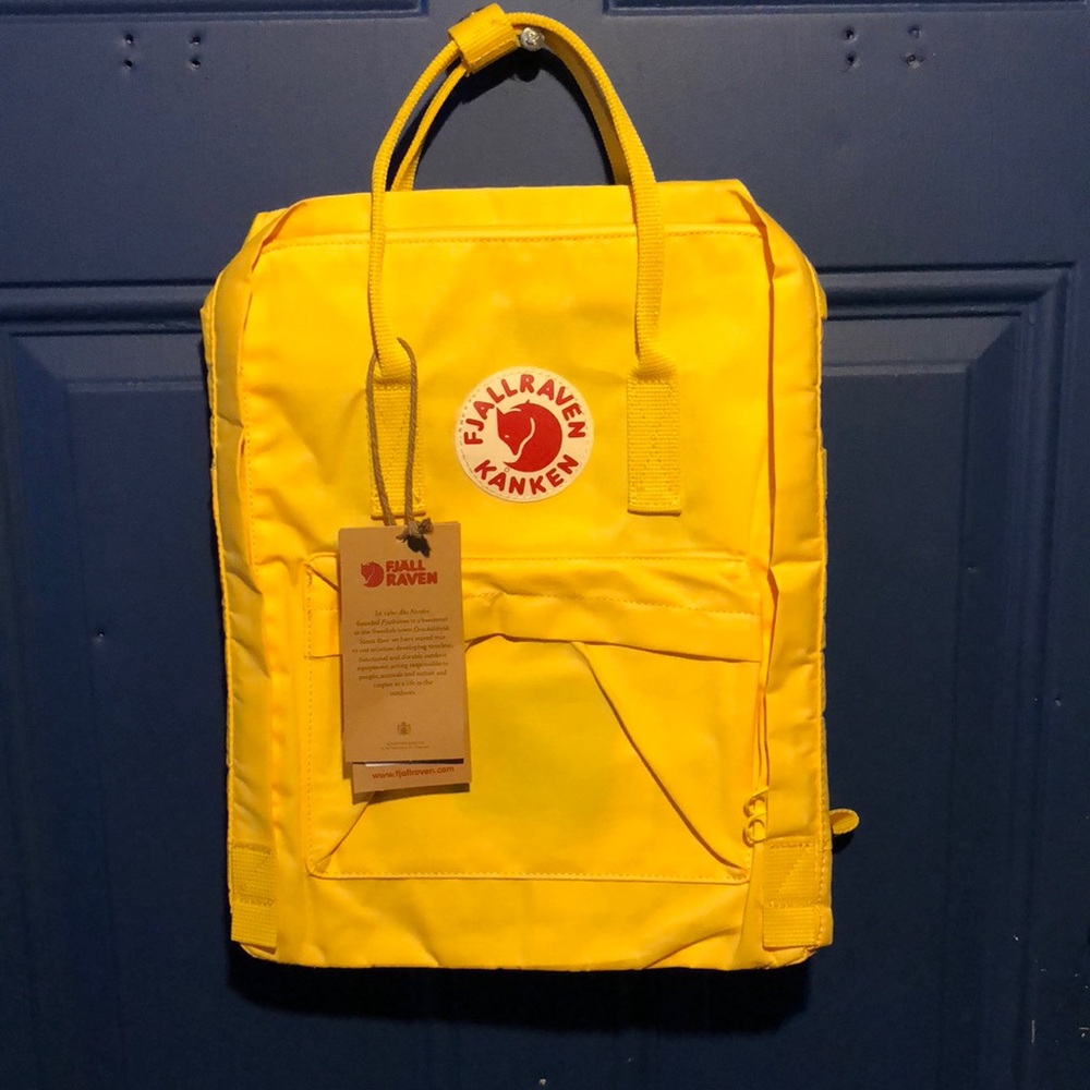 Fjallraven Kanken bookbag medium size